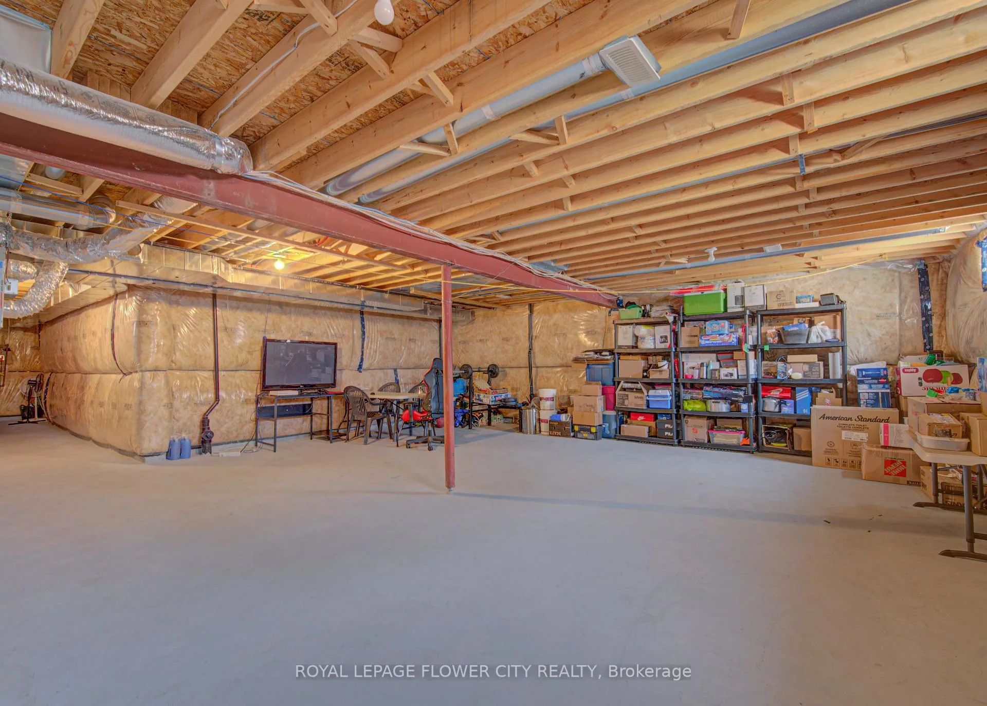 Photo 39 of 20 Munro Circle, Brantford, Shellard Lane — HOMEH