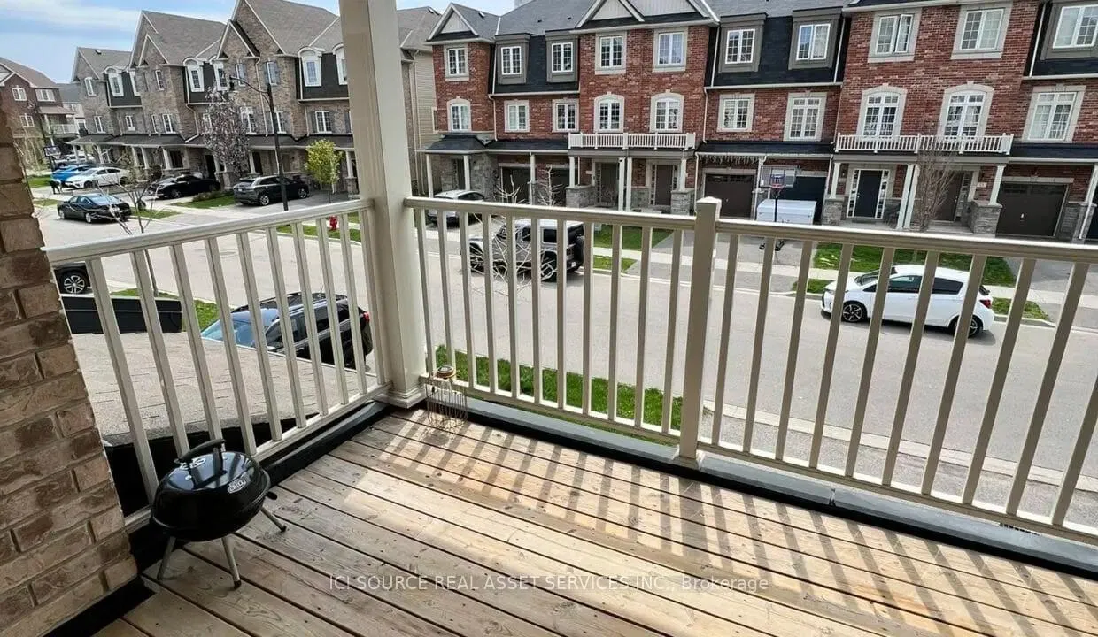 Photo 14 of 20 Savage Drive, Hamilton, Waterdown — HOMEH