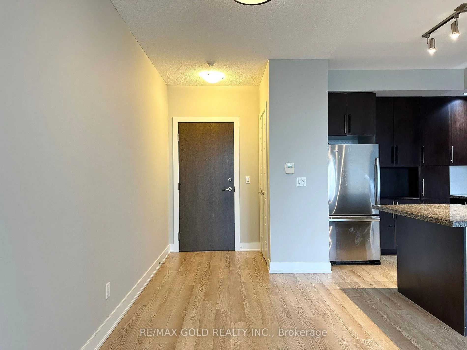 Photo 2 of Unit 904, 28 Linden Street, Toronto, North St. James Town — HOMEH
