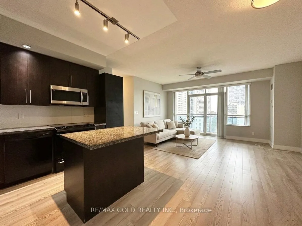 Photo 7 of Unit 904, 28 Linden Street, Toronto, North St. James Town — HOMEH
