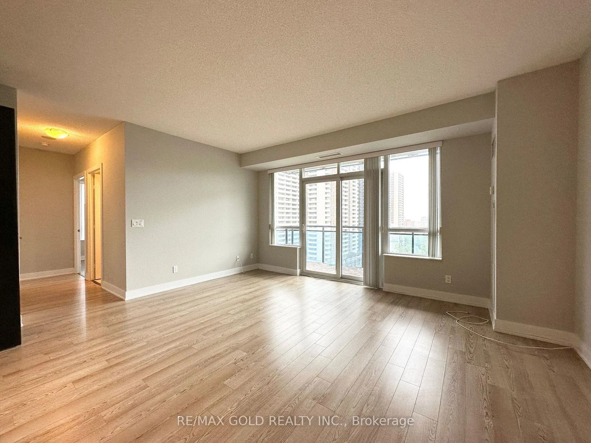 Photo 11 of Unit 904, 28 Linden Street, Toronto, North St. James Town — HOMEH
