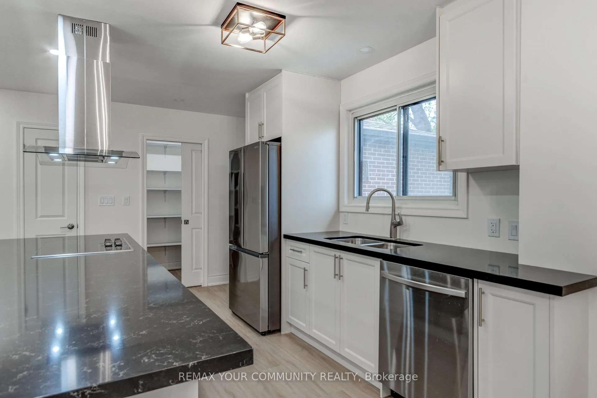Photo 8 of 18 Ironshield Crescent, Markham, Royal Orchard — HOMEH