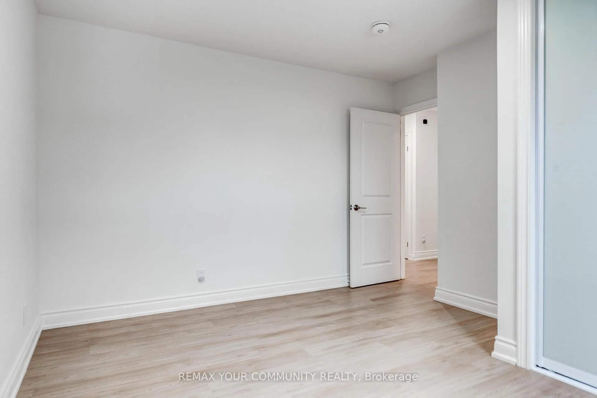Photo 11 of 18 Ironshield Crescent, Markham, Royal Orchard — HOMEH