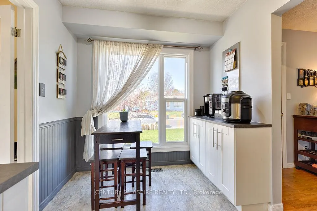 Photo 5 of 62 Herman Street, Petawawa — HOMEH