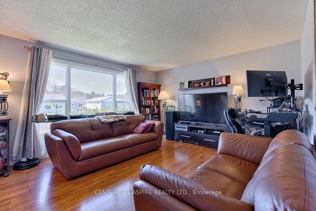 Photo 9 of 62 Herman Street, Petawawa — HOMEH