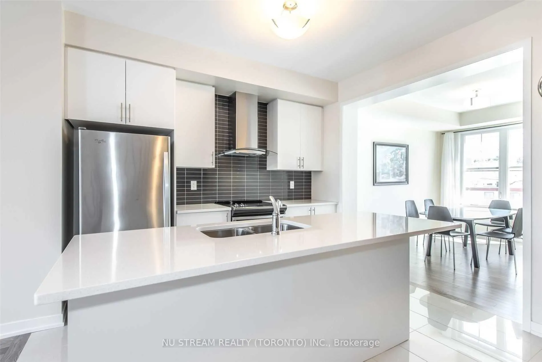 Photo 11 of 10578 Bathurst Street, Vaughan, Patterson — HOMEH