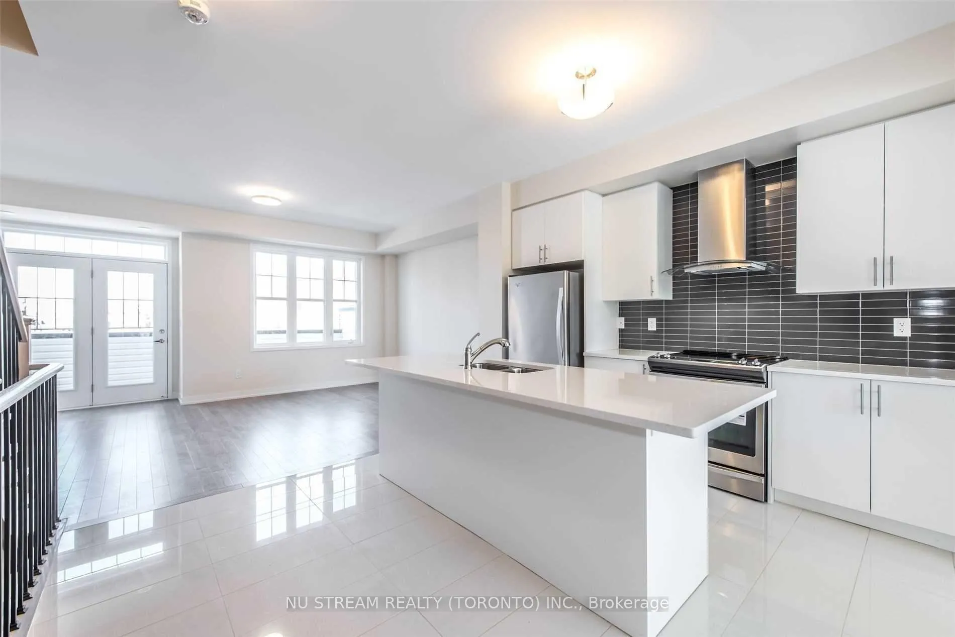 Photo 12 of 10578 Bathurst Street, Vaughan, Patterson — HOMEH