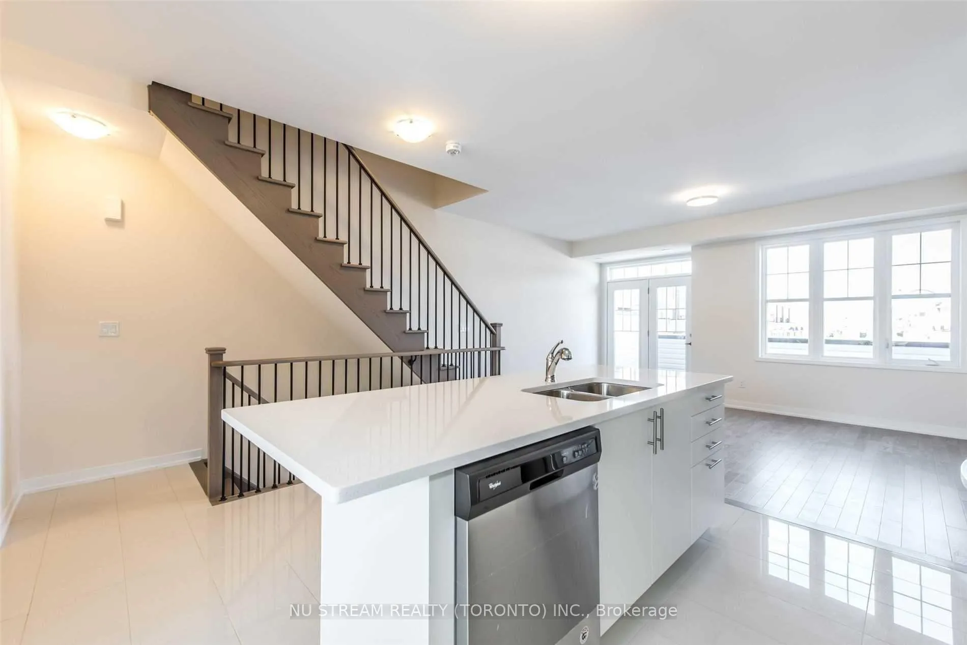 Photo 13 of 10578 Bathurst Street, Vaughan, Patterson — HOMEH