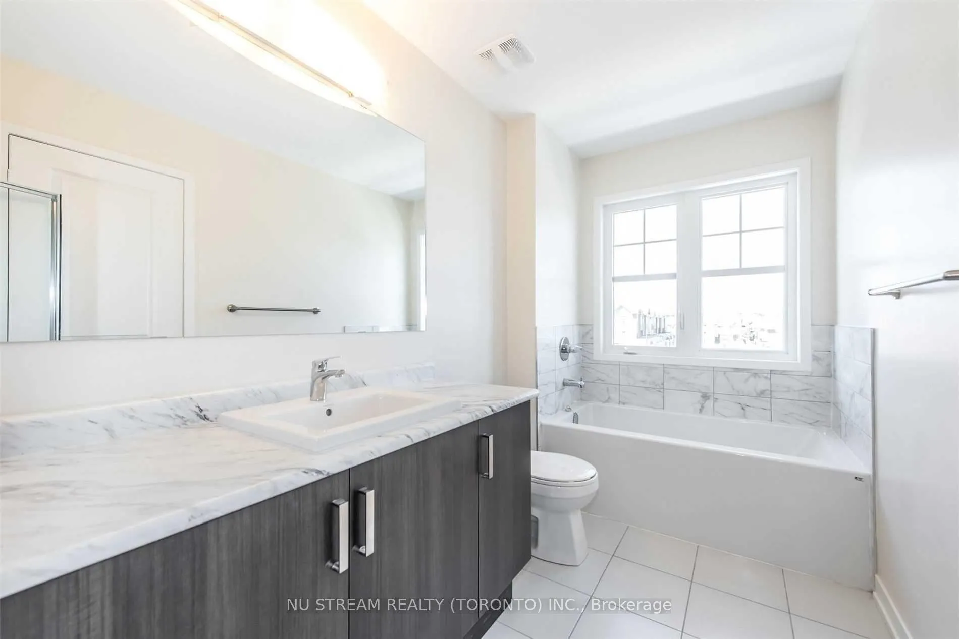 Photo 16 of 10578 Bathurst Street, Vaughan, Patterson — HOMEH