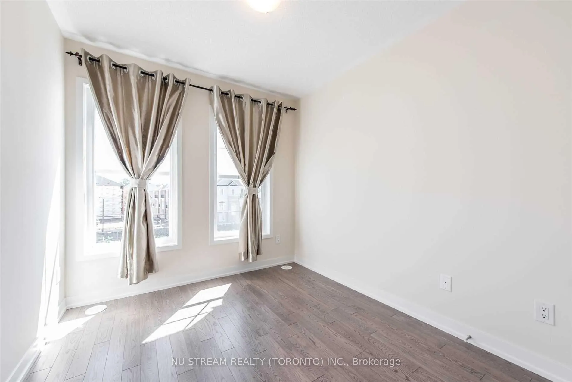Photo 18 of 10578 Bathurst Street, Vaughan, Patterson — HOMEH