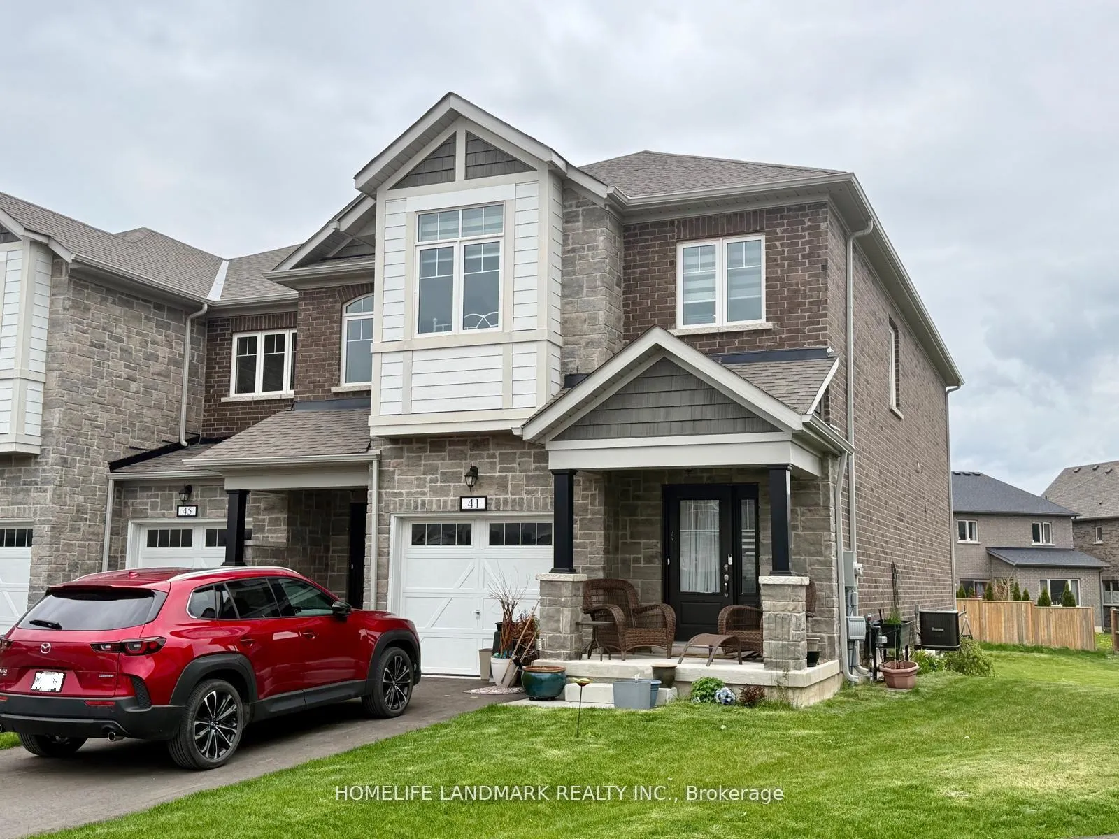 Photo 1 of 41 Sapphire Way, Thorold, Rolling Meadows — HOMEH