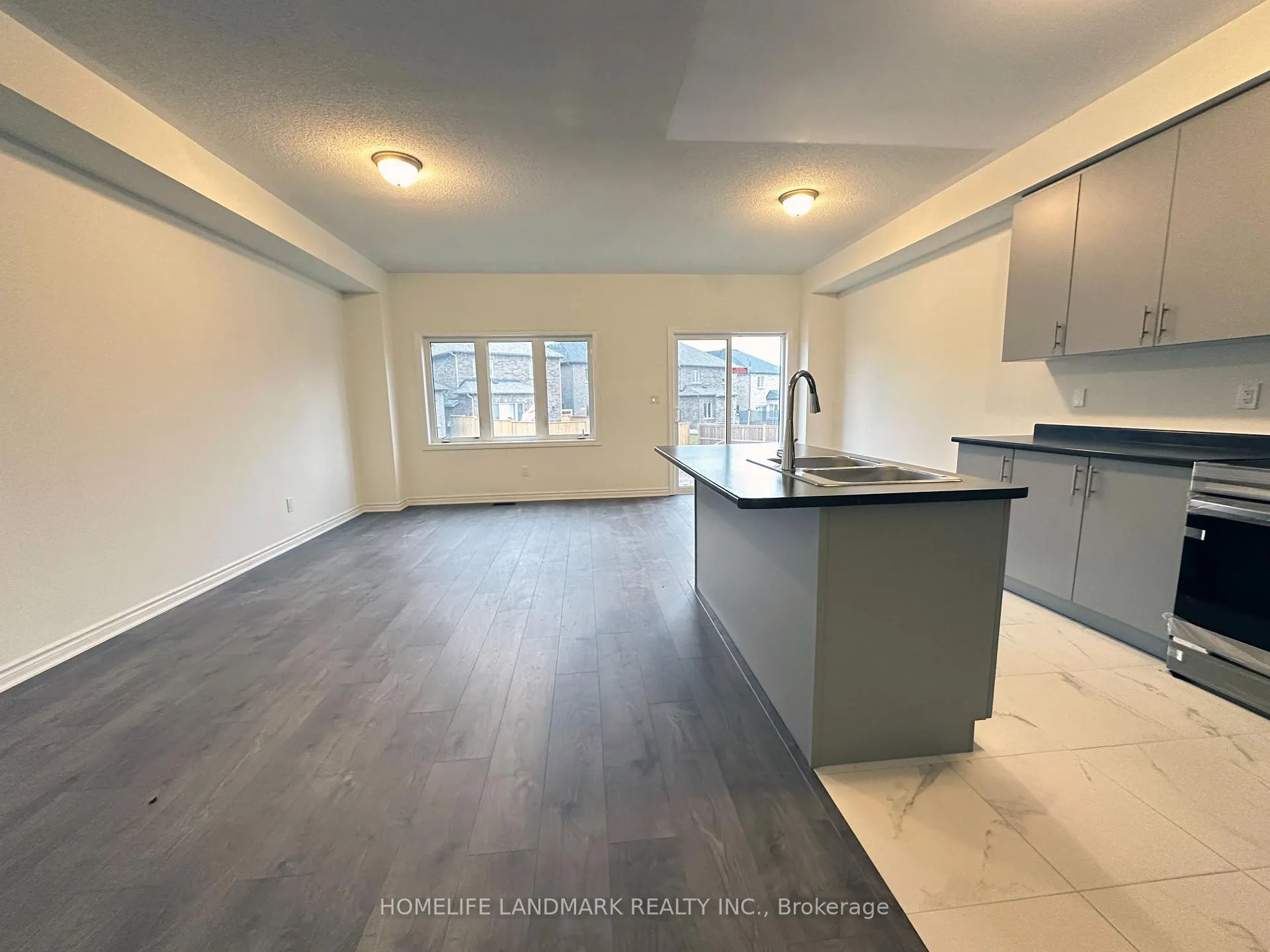 Photo 4 of 41 Sapphire Way, Thorold, Rolling Meadows — HOMEH