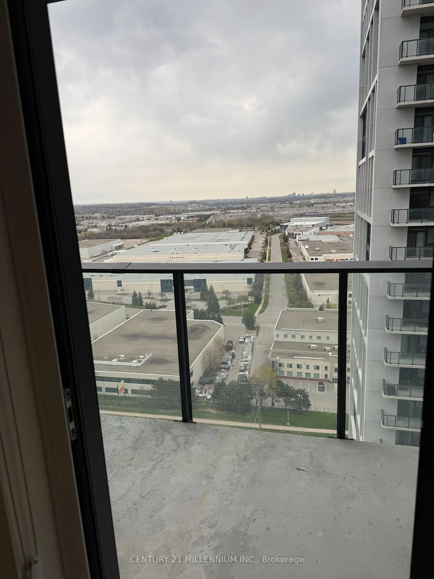 Photo 15 of Unit 2012, 27 Korda Gate, Vaughan, Vellore Village — HOMEH