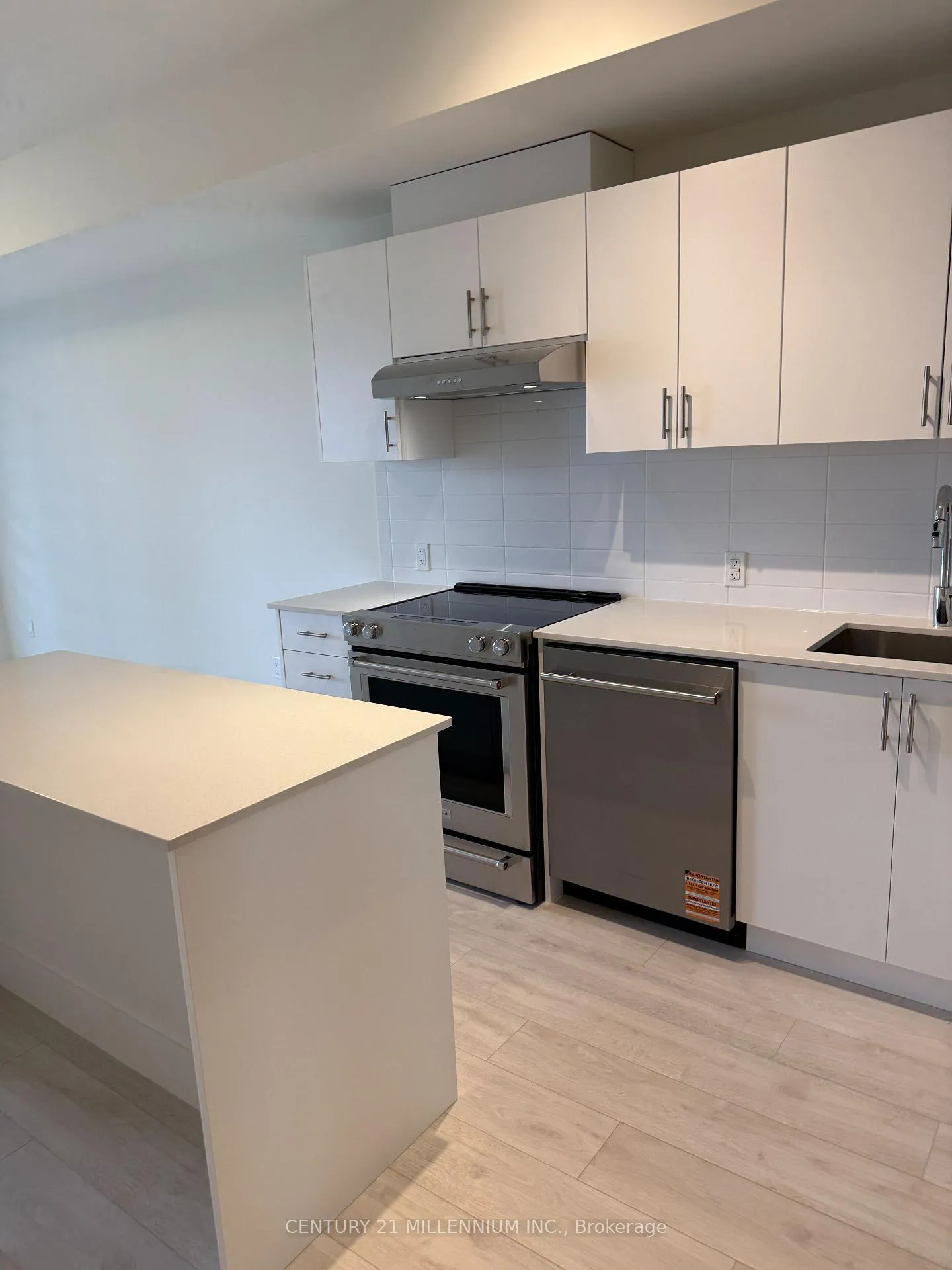 Photo 20 of Unit 2012, 27 Korda Gate, Vaughan, Vellore Village — HOMEH