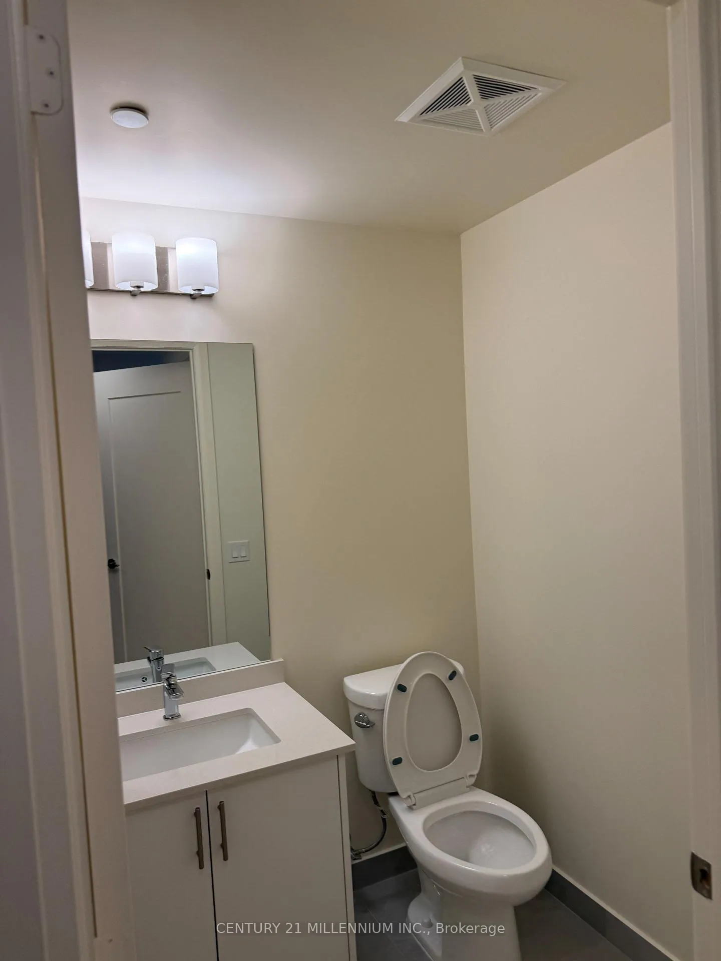 Photo 22 of Unit 2012, 27 Korda Gate, Vaughan, Vellore Village — HOMEH