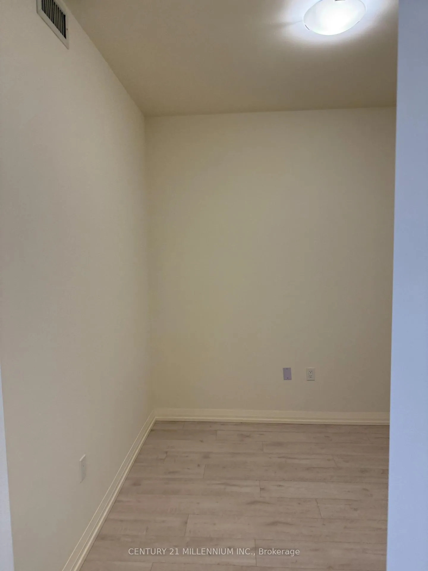 Photo 24 of Unit 2012, 27 Korda Gate, Vaughan, Vellore Village — HOMEH