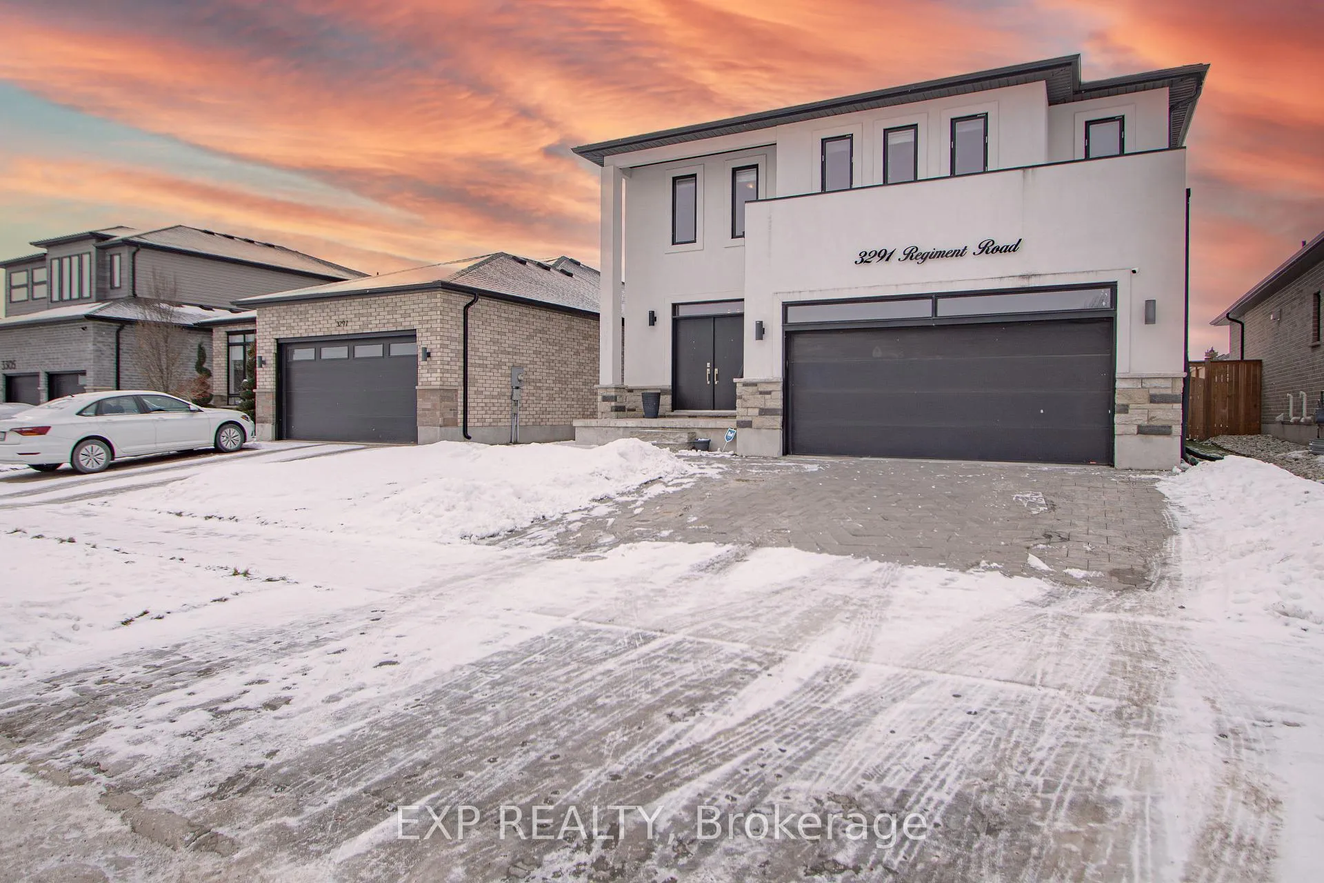 Photo 2 of 3291 Regiment Road, London, South V — HOMEH