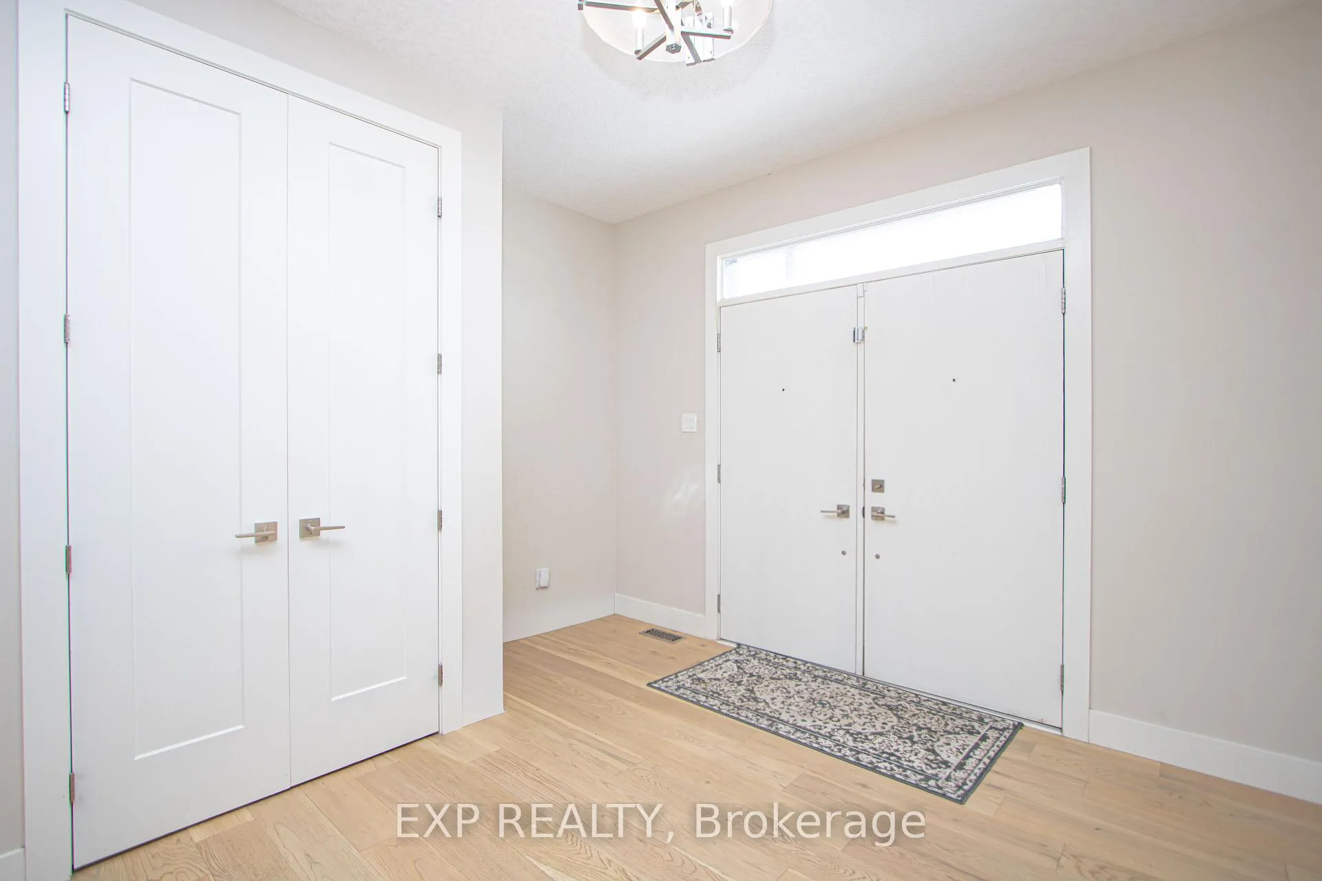 Photo 8 of 3291 Regiment Road, London, South V — HOMEH