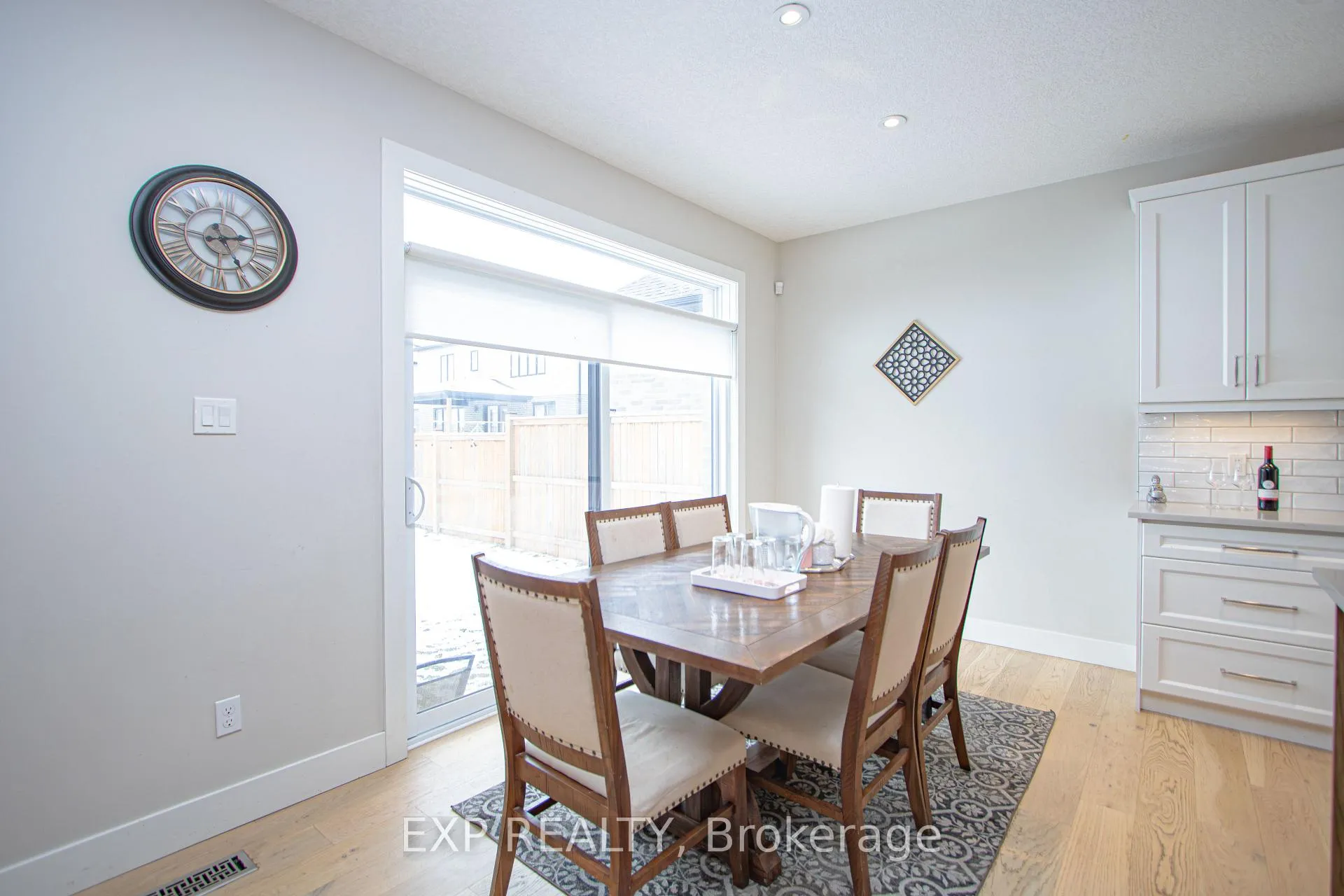 Photo 13 of 3291 Regiment Road, London, South V — HOMEH