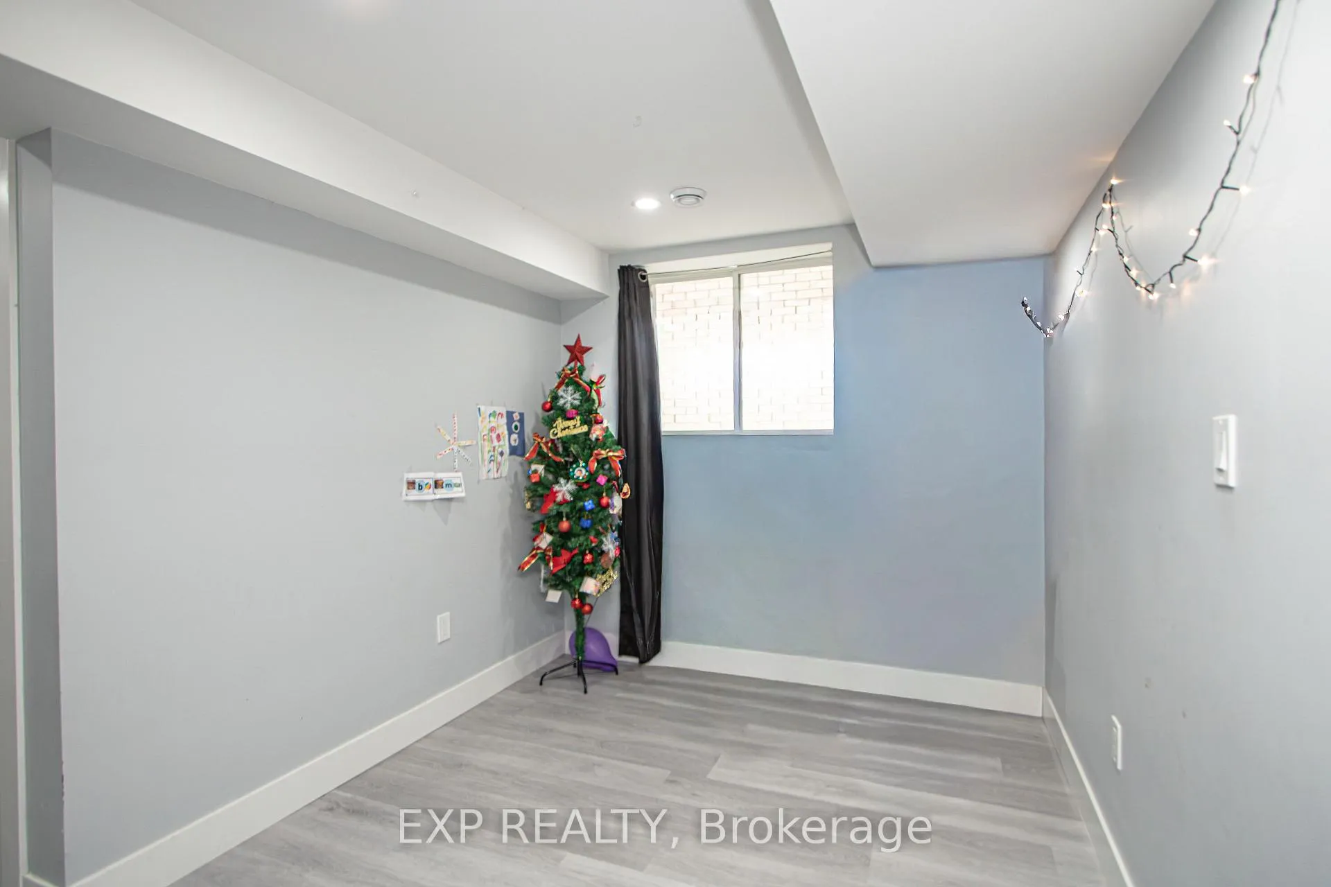Photo 28 of 3291 Regiment Road, London, South V — HOMEH