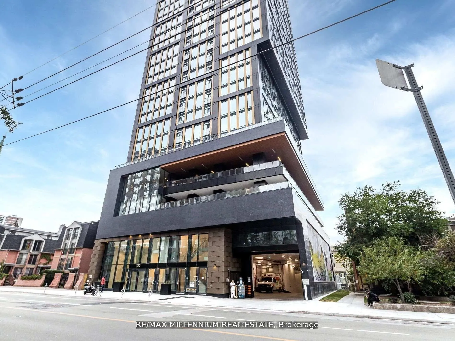 Front of Unit 705, 319 Jarvis Street