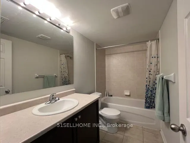 Photo 8 of 17 Winn Place, Aurora, Bayview Northeast — HOMEH