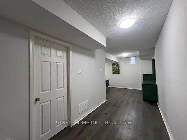 Photo 18 of 17 Winn Place, Aurora, Bayview Northeast — HOMEH