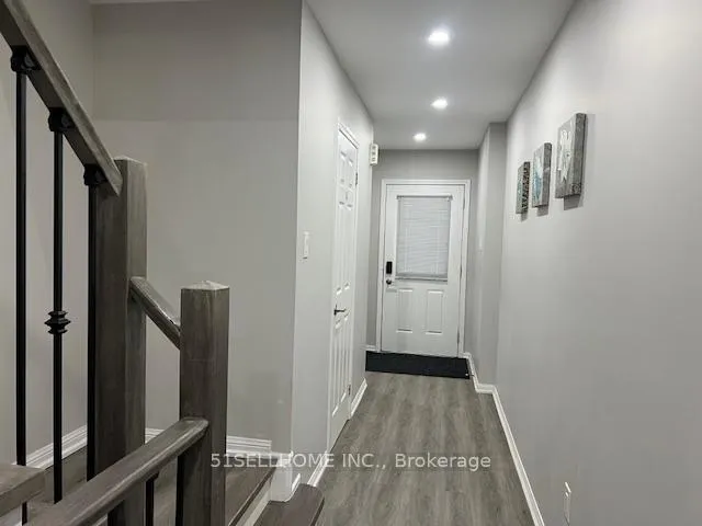 Photo 10 of 17 Winn Place, Aurora, Bayview Northeast — HOMEH
