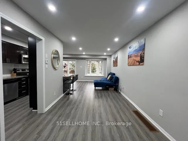 Photo 30 of 17 Winn Place, Aurora, Bayview Northeast — HOMEH