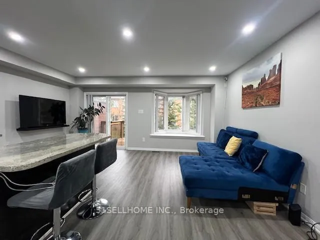 Photo 41 of 17 Winn Place, Aurora, Bayview Northeast — HOMEH