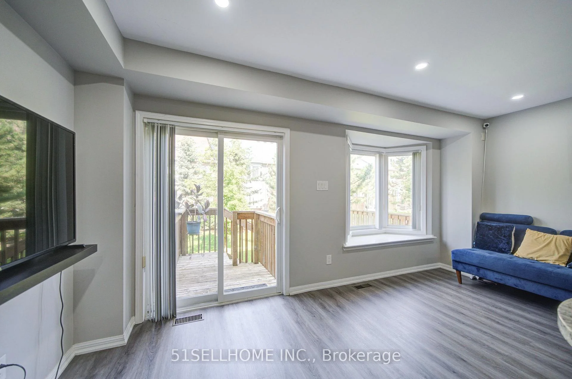 Photo 16 of 17 Winn Place, Aurora, Bayview Northeast — HOMEH