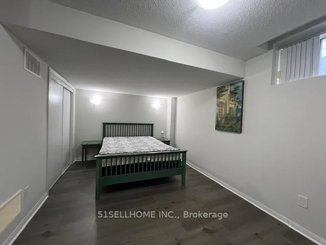 Photo 25 of 17 Winn Place, Aurora, Bayview Northeast — HOMEH