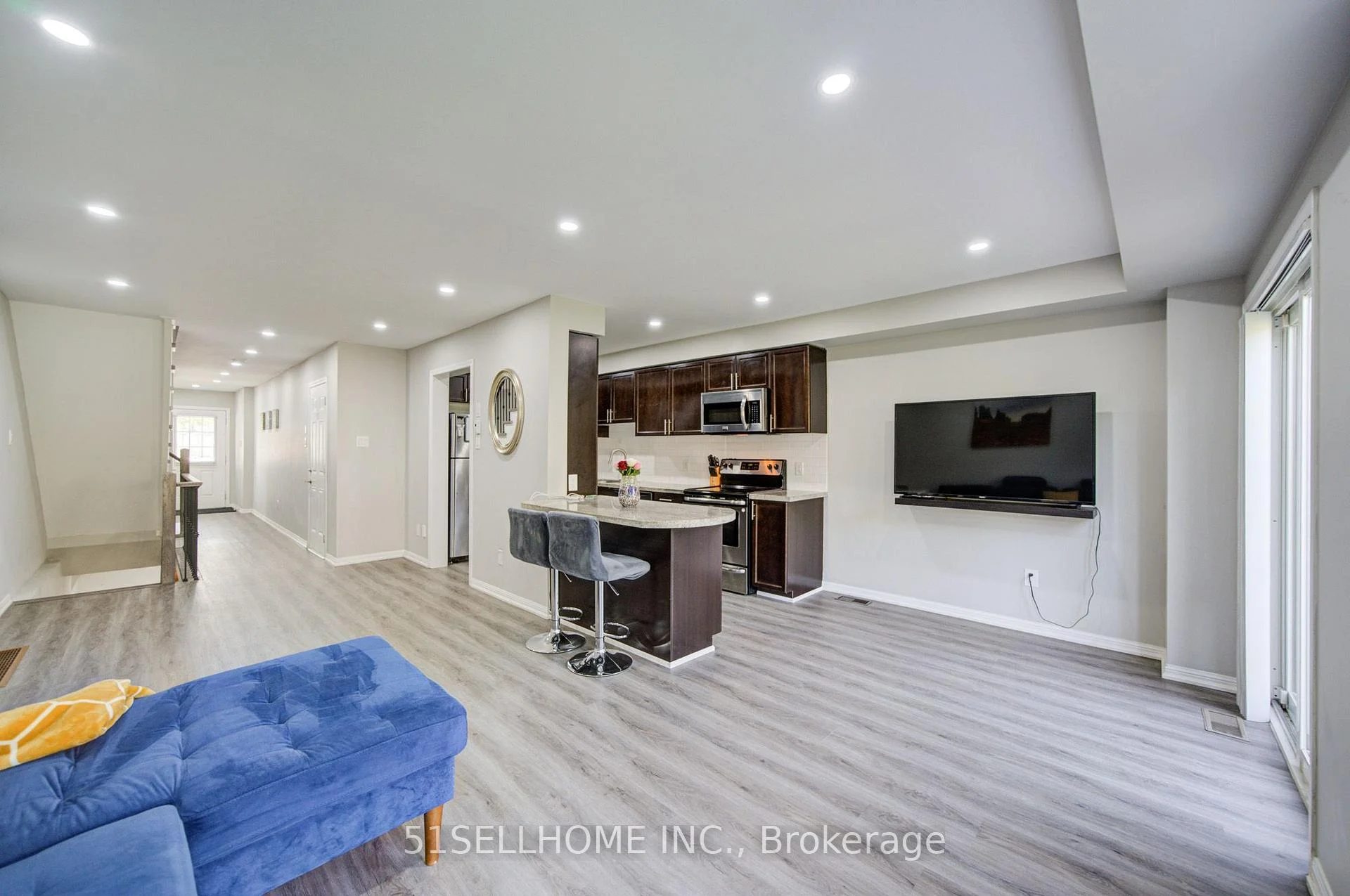 Photo 26 of 17 Winn Place, Aurora, Bayview Northeast — HOMEH