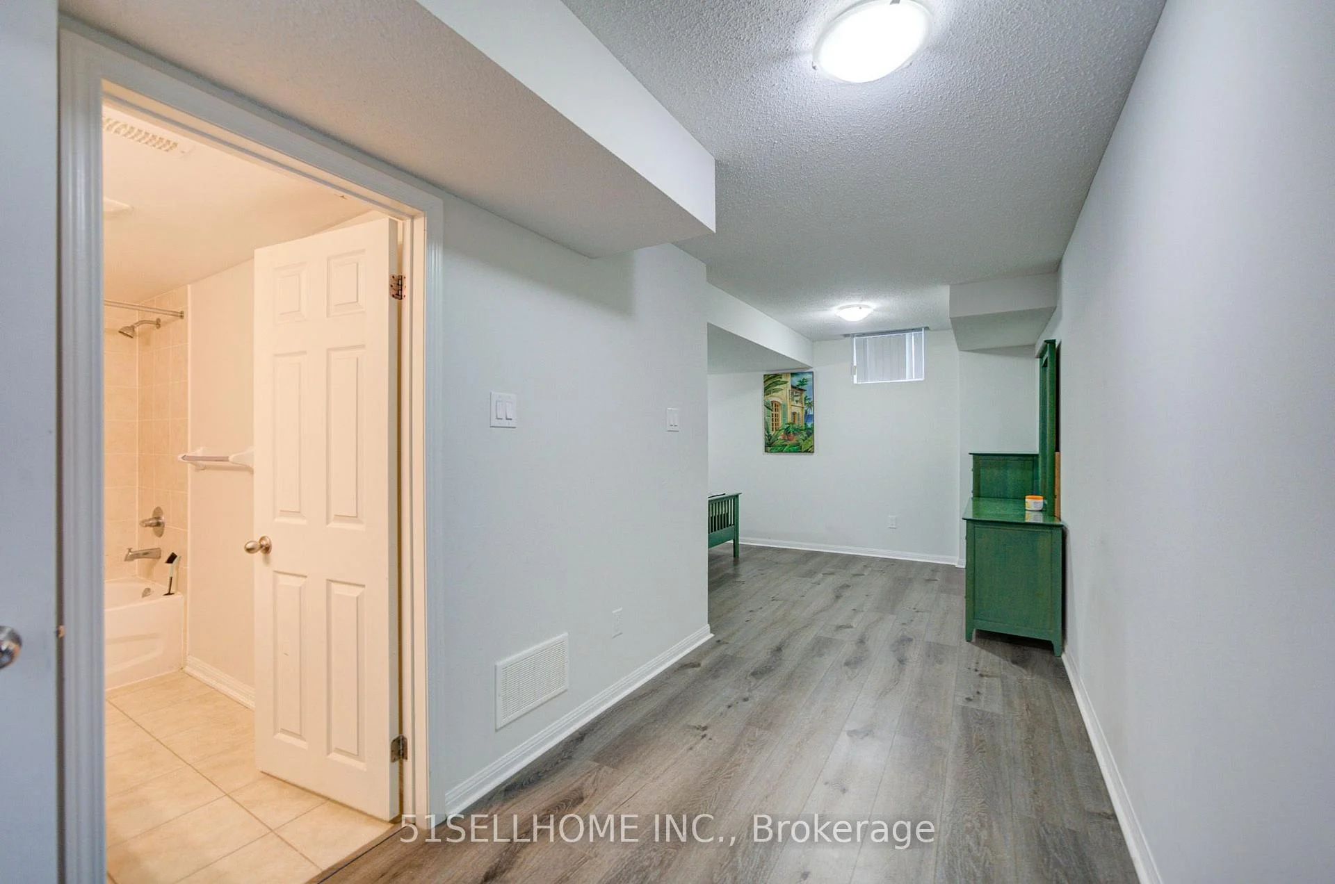 Photo 71 of 17 Winn Place, Aurora, Bayview Northeast — HOMEH