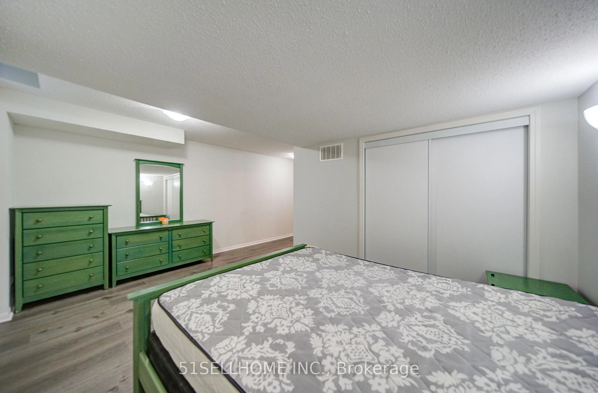 Photo 77 of 17 Winn Place, Aurora, Bayview Northeast — HOMEH