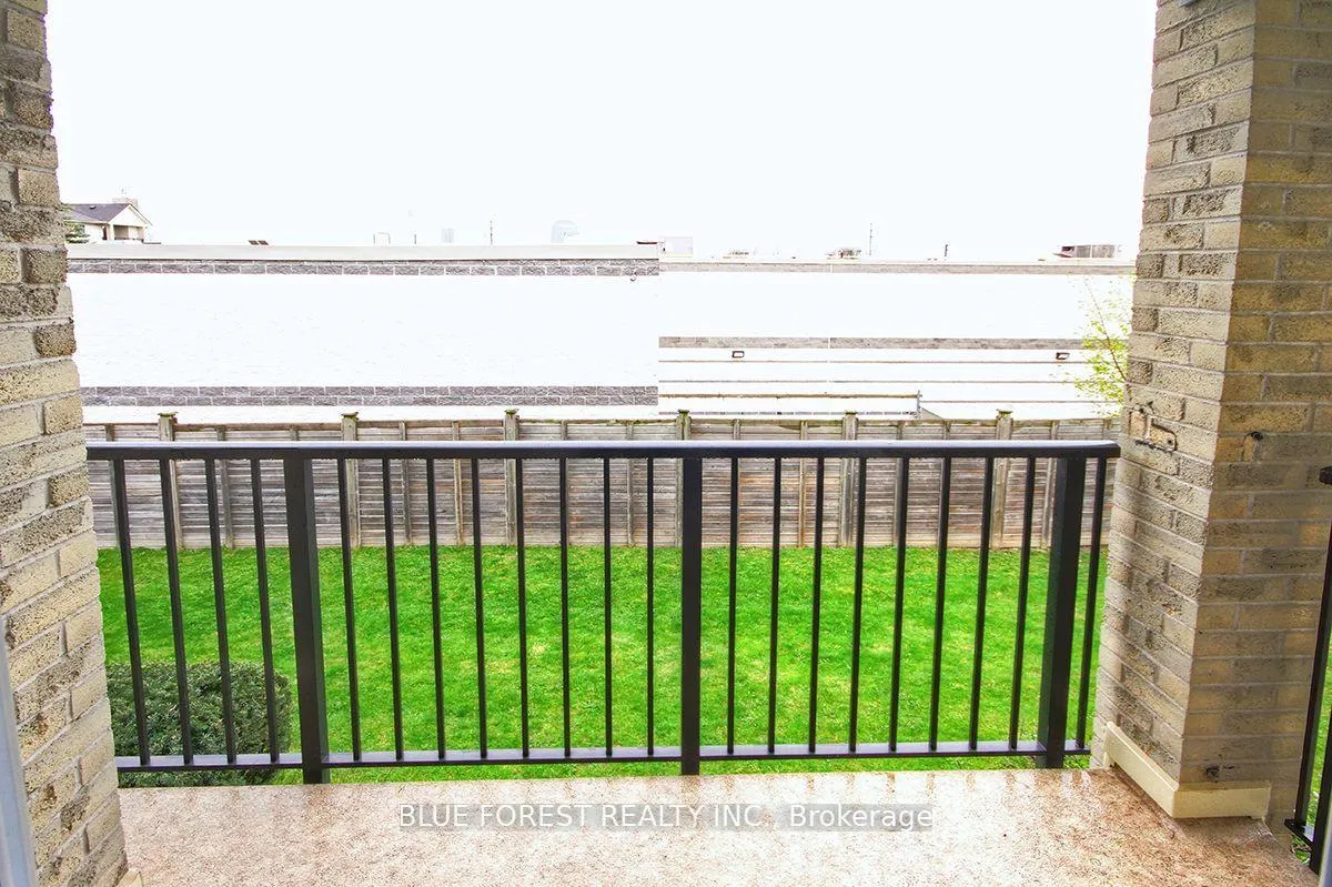 Photo 9 of Unit 209, 739 Deveron Crescent, London, South T — HOMEH