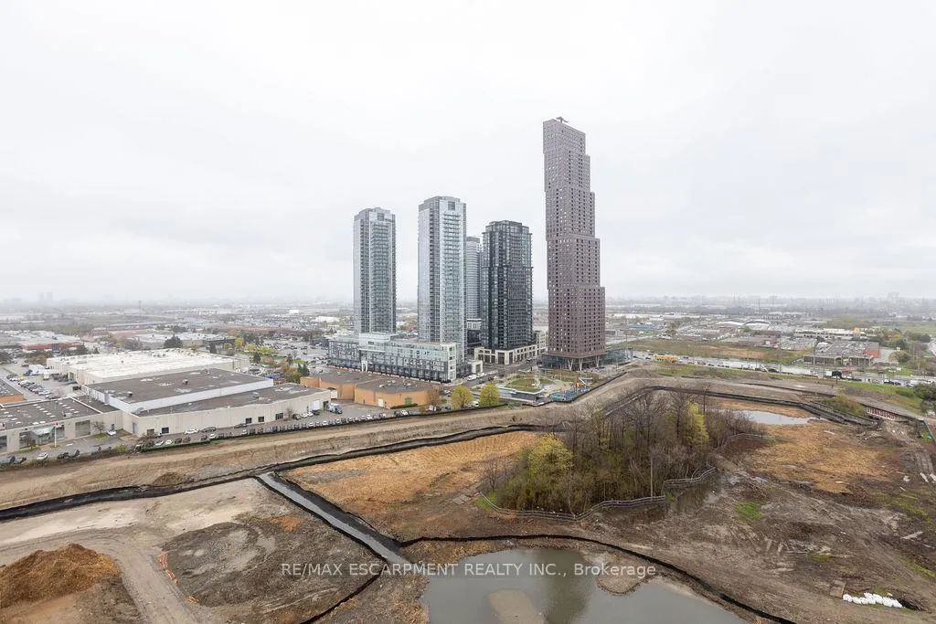 Photo 1 of Unit 2004, 7895 Jane Street, Vaughan, Concord — HOMEH
