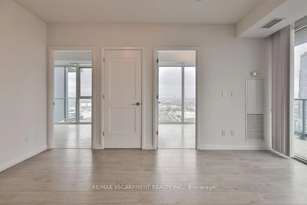 Photo 11 of Unit 2004, 7895 Jane Street, Vaughan, Concord — HOMEH