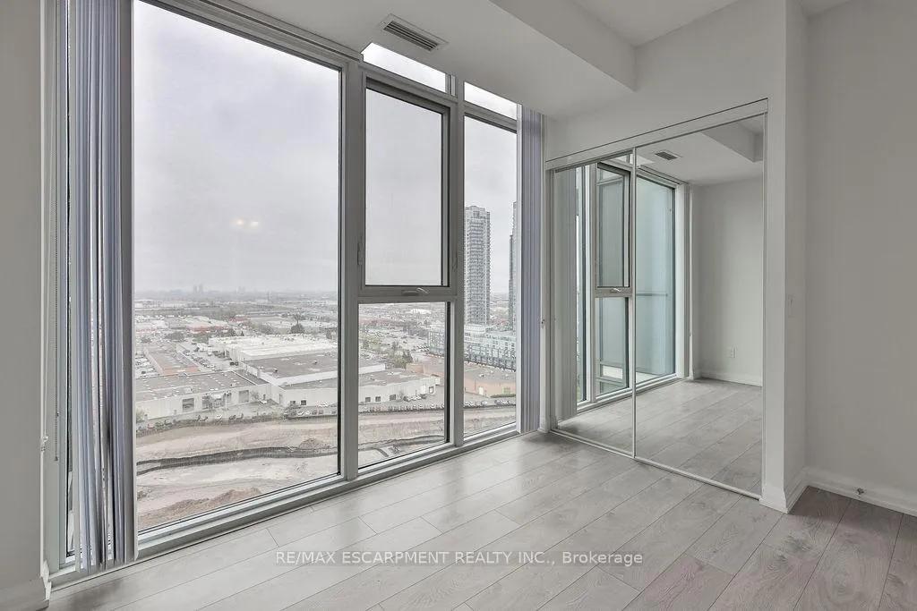 Photo 14 of Unit 2004, 7895 Jane Street, Vaughan, Concord — HOMEH