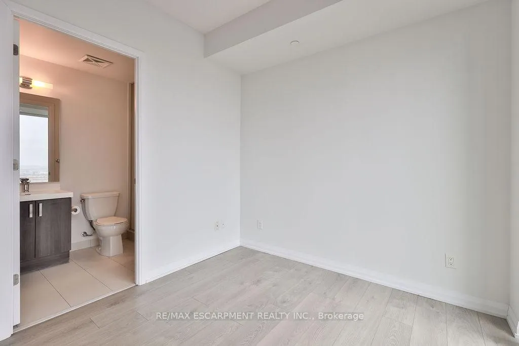 Photo 16 of Unit 2004, 7895 Jane Street, Vaughan, Concord — HOMEH