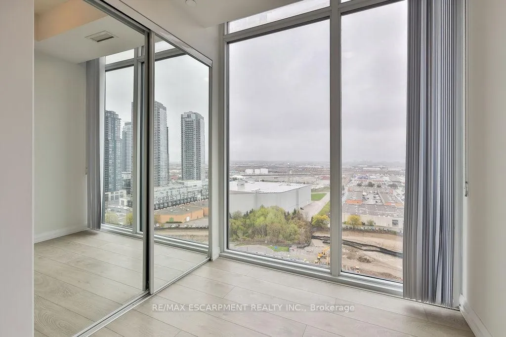 Photo 19 of Unit 2004, 7895 Jane Street, Vaughan, Concord — HOMEH
