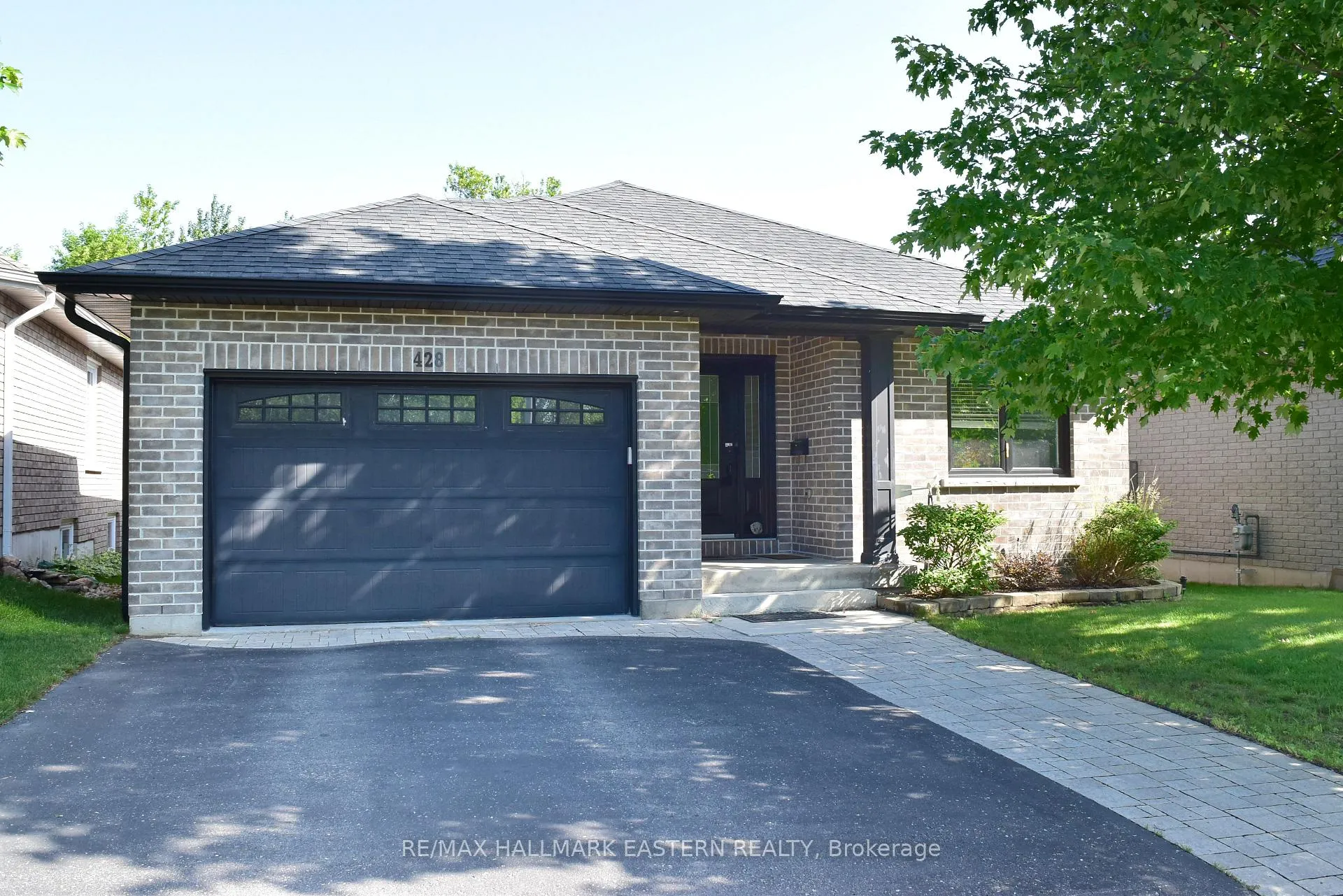 Photo 4 of 428 Raymond Street, Peterborough, Northcrest Ward 5 — HOMEH