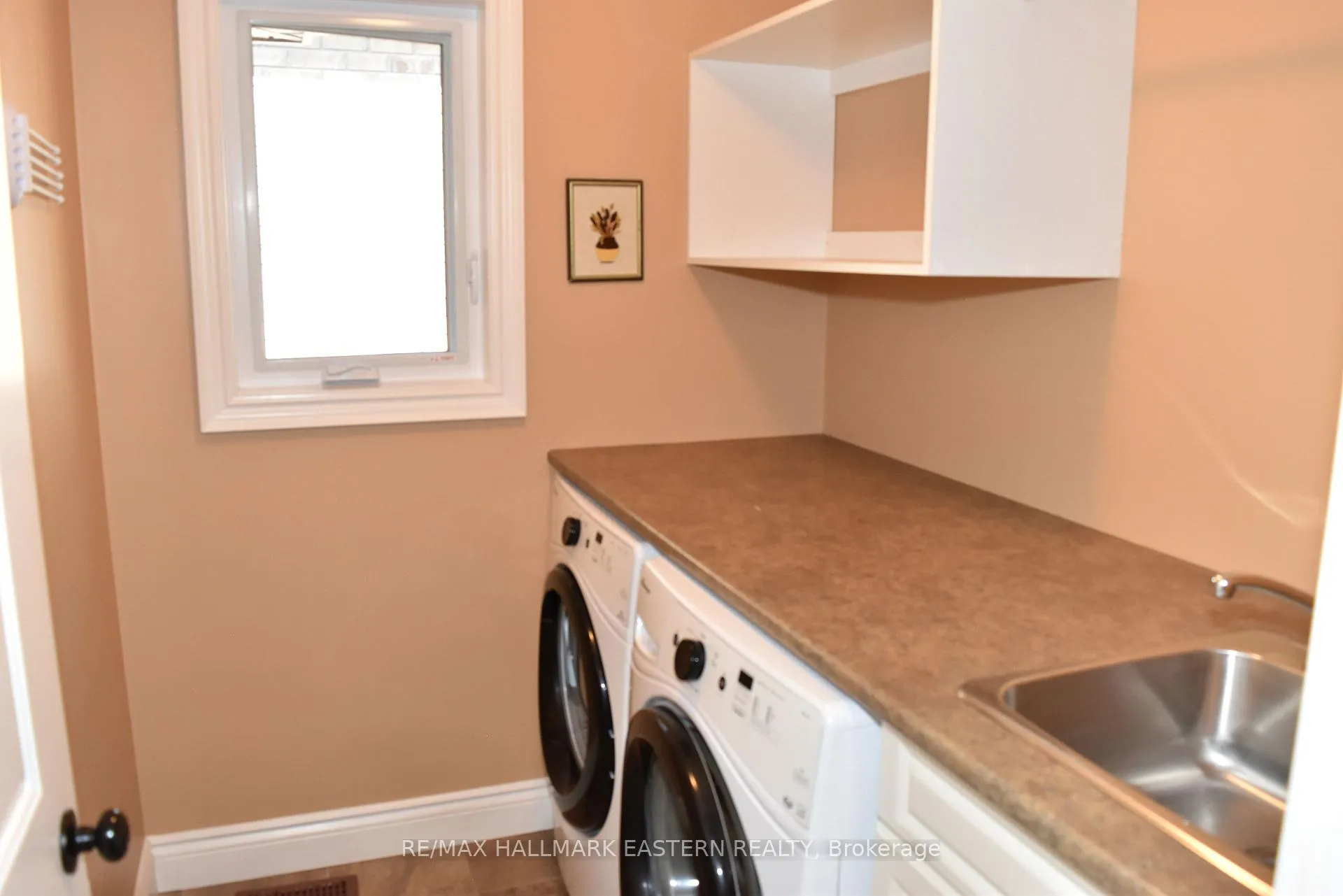 Photo 55 of 428 Raymond Street, Peterborough, Northcrest Ward 5 — HOMEH