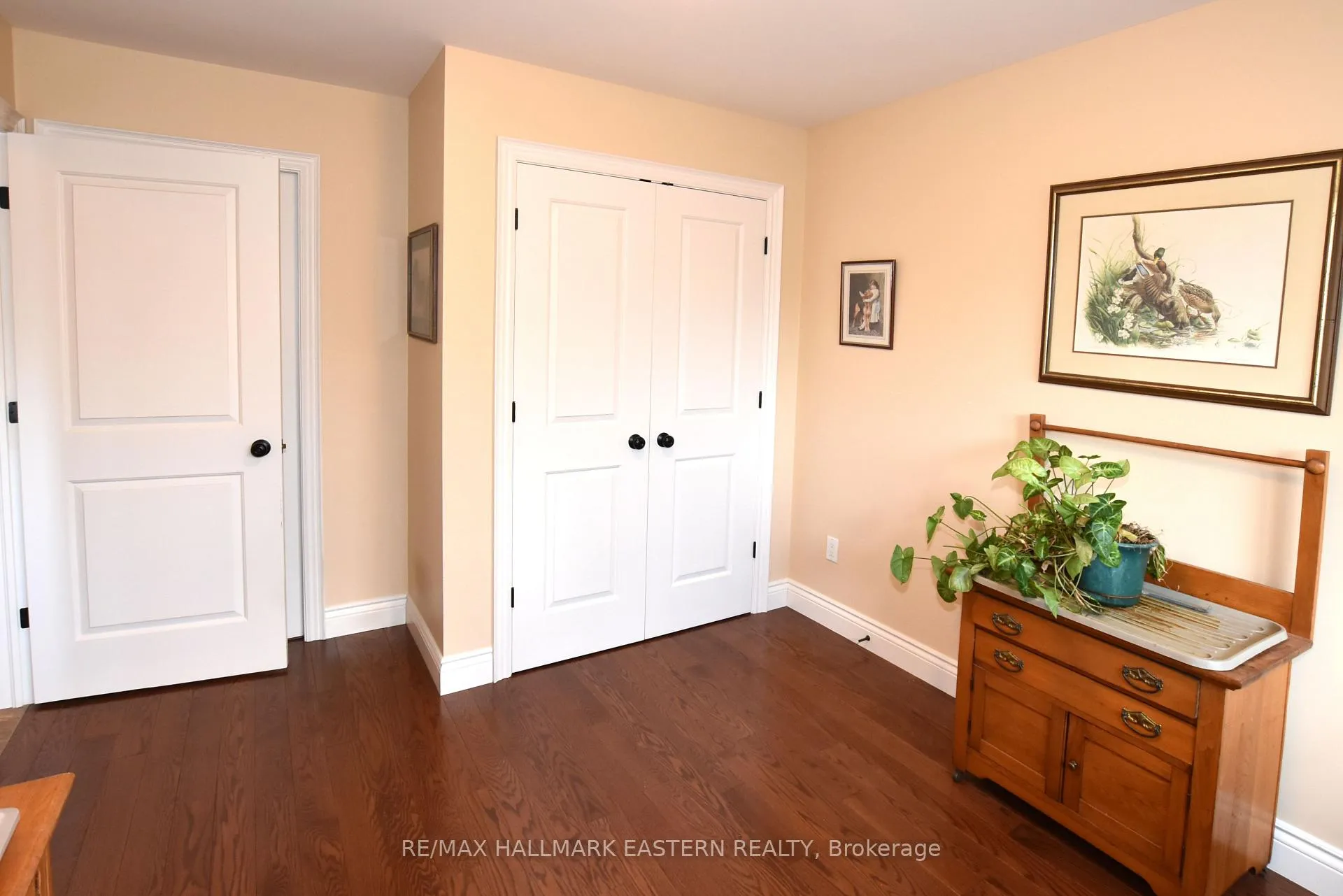 Photo 73 of 428 Raymond Street, Peterborough, Northcrest Ward 5 — HOMEH