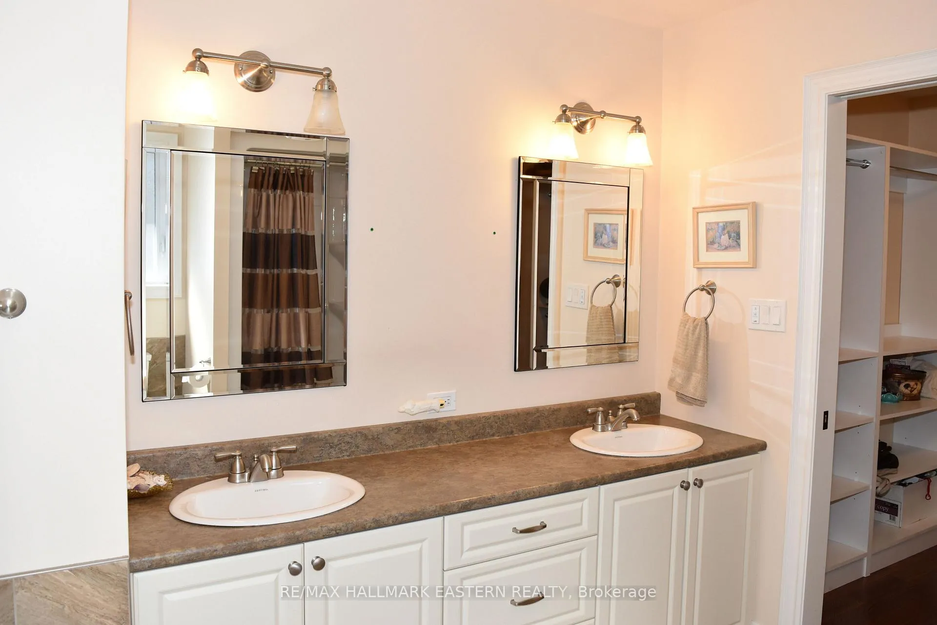 Photo 68 of 428 Raymond Street, Peterborough, Northcrest Ward 5 — HOMEH