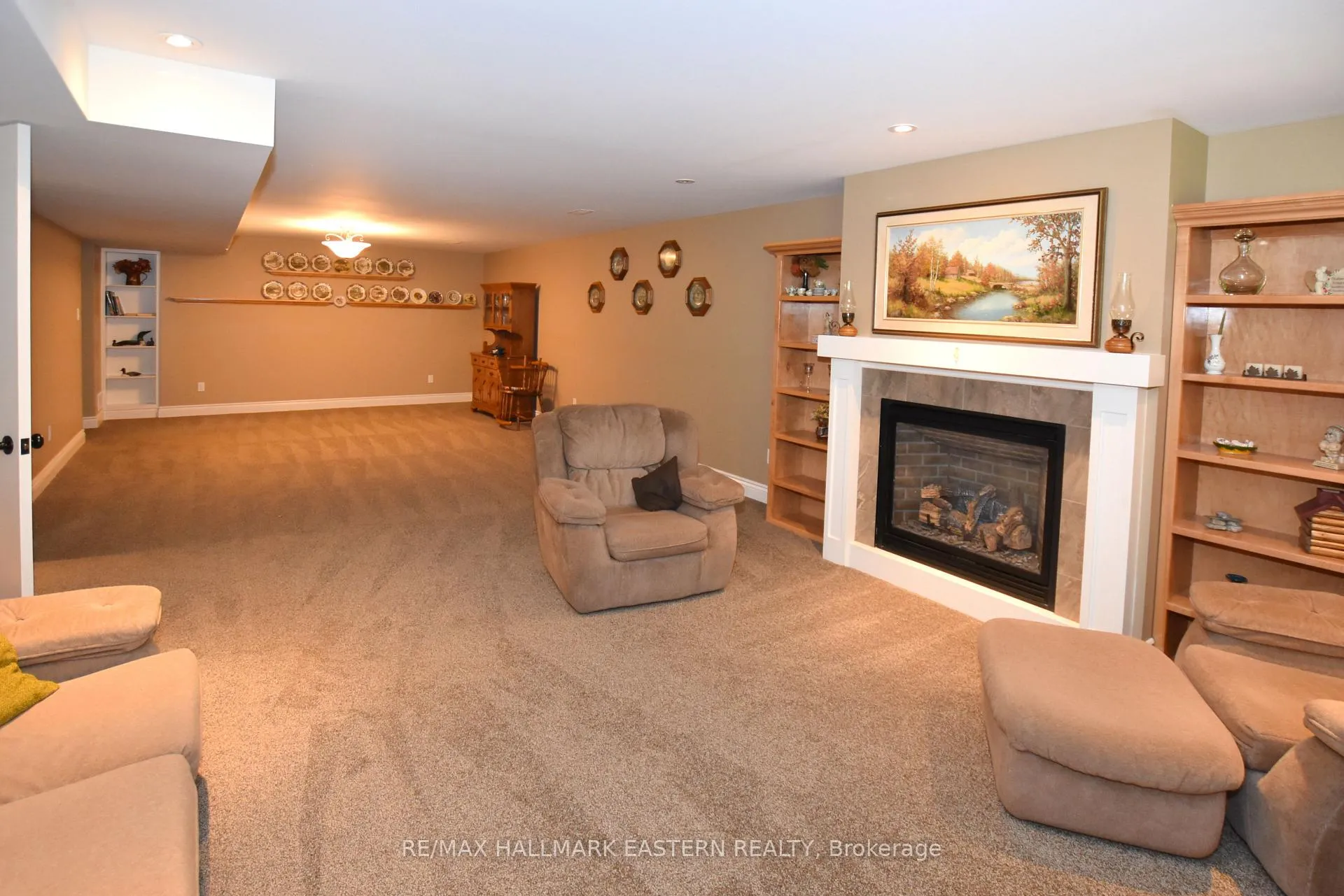 Photo 91 of 428 Raymond Street, Peterborough, Northcrest Ward 5 — HOMEH