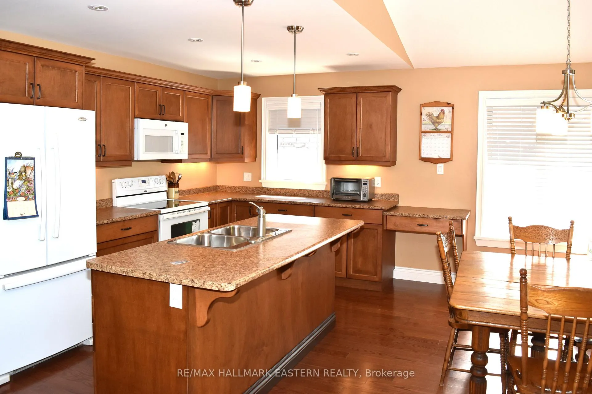 Photo 26 of 428 Raymond Street, Peterborough, Northcrest Ward 5 — HOMEH