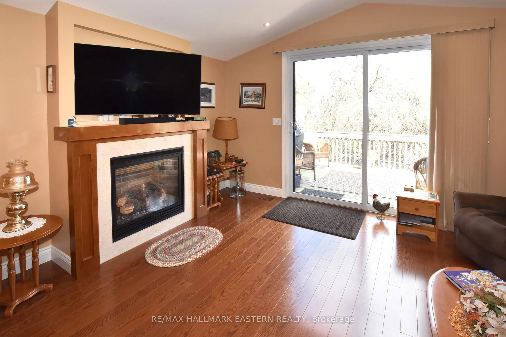Photo 27 of 428 Raymond Street, Peterborough, Northcrest Ward 5 — HOMEH