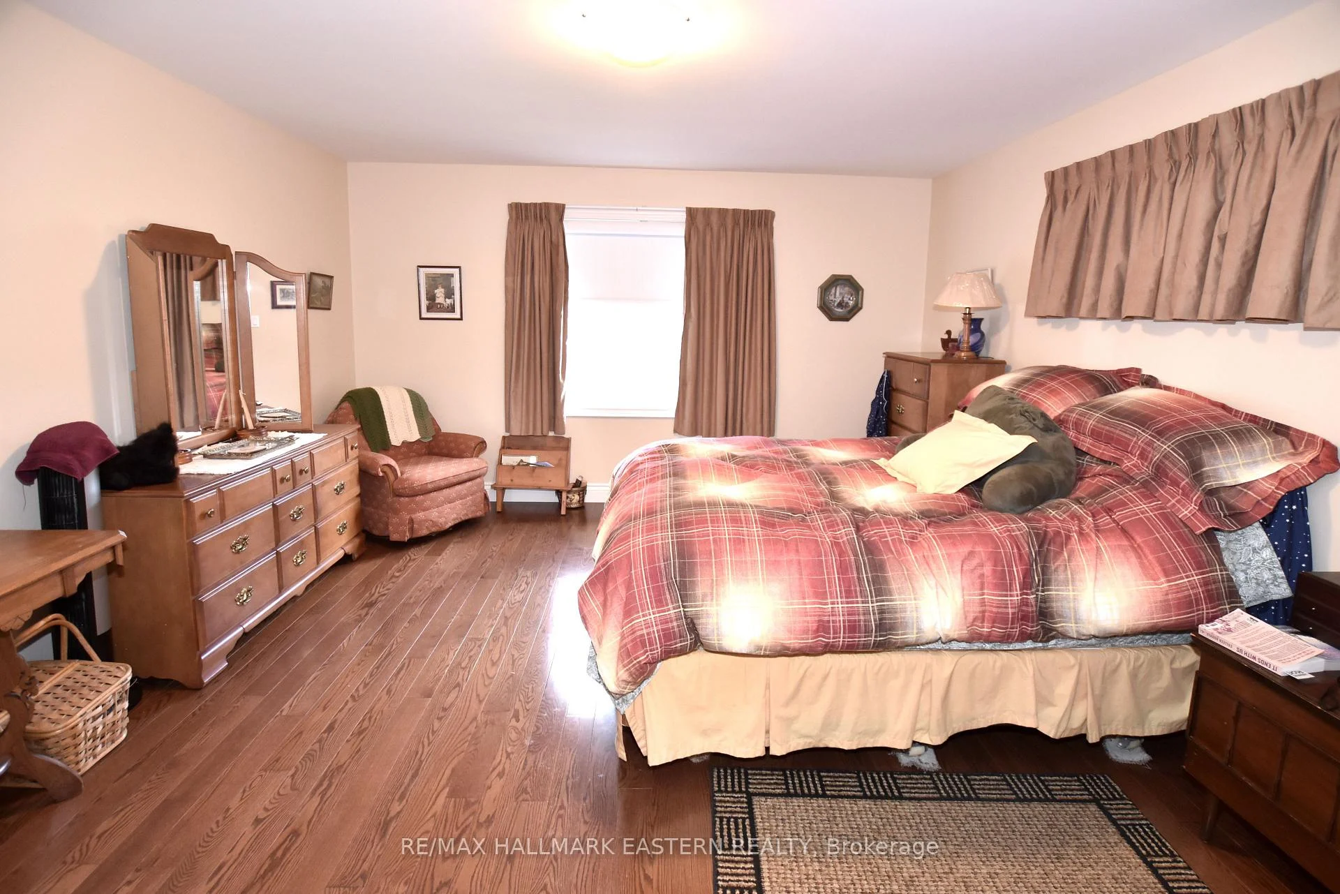 Photo 44 of 428 Raymond Street, Peterborough, Northcrest Ward 5 — HOMEH