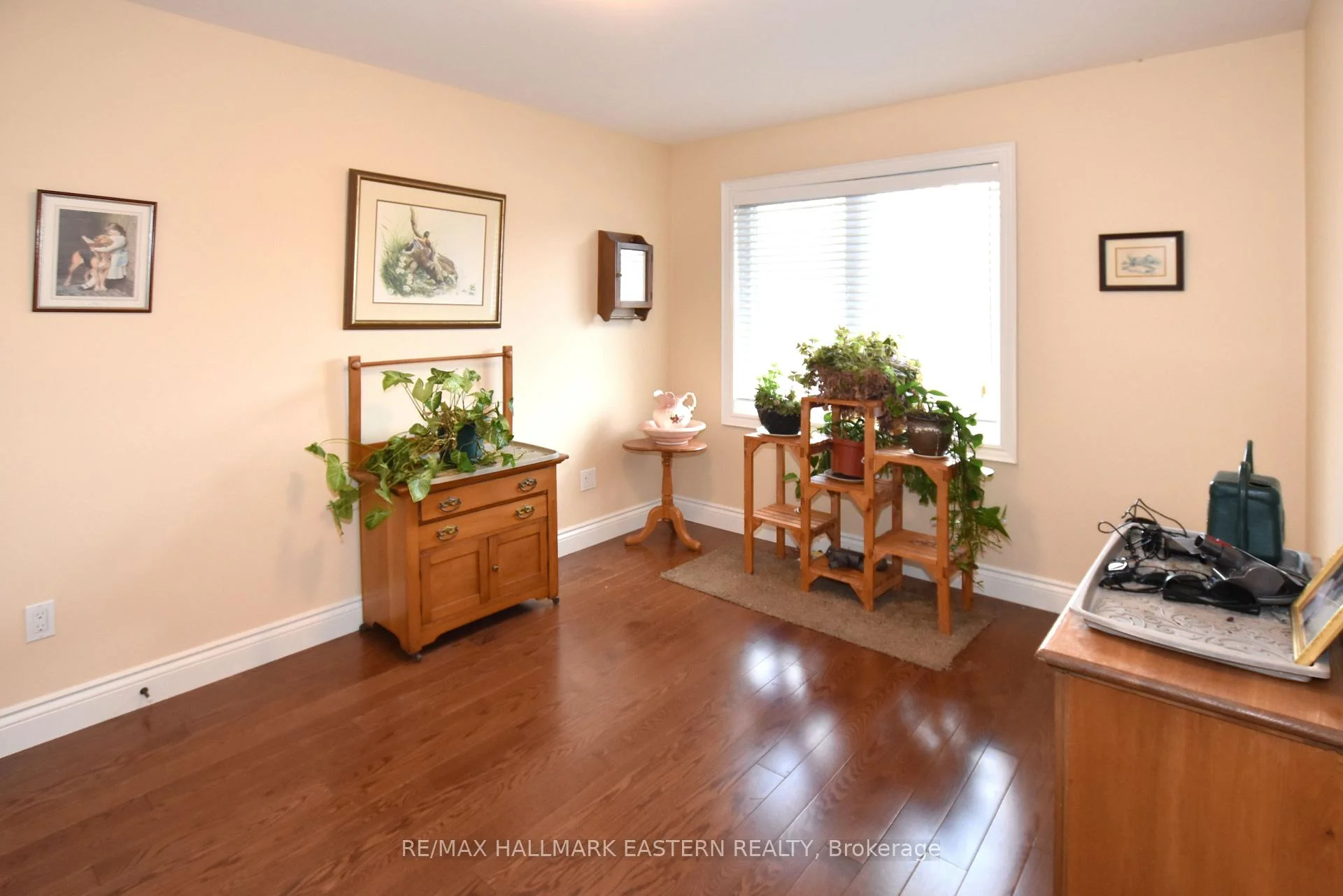 Photo 53 of 428 Raymond Street, Peterborough, Northcrest Ward 5 — HOMEH